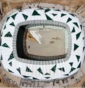 Voile d'ombrage architecturale pour stade de foot