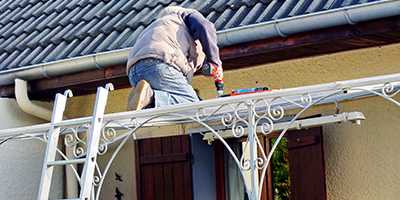 Installation d'une toile pour pergola