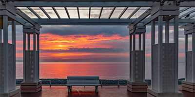 pergola autoportée en bois vue sur la mer