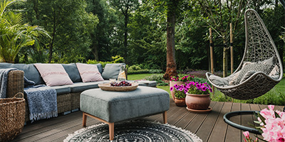 Terrasse extérieure d'une maison de campagne