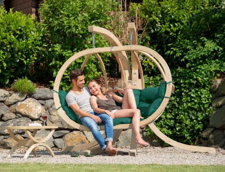 Vous pouvez installer ce fauteuil aussi bien intérieur qu'en extérieur.