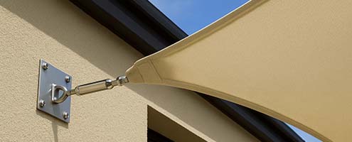 Fixation murale pour voile d’ombrage