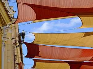 Peut-on installer une voile d'ombrage sans autorisation ?