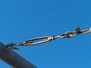 Quel système de tension utilisé pour sa voile d’ombrage ?