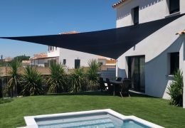 Fixer une voile d'ombrage triangulaire