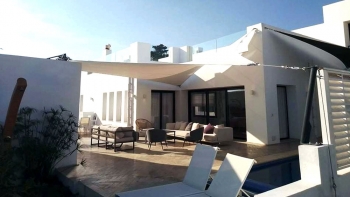 Voile d'ombrage terrasse piscine Voile d'ombrage terrasse piscine