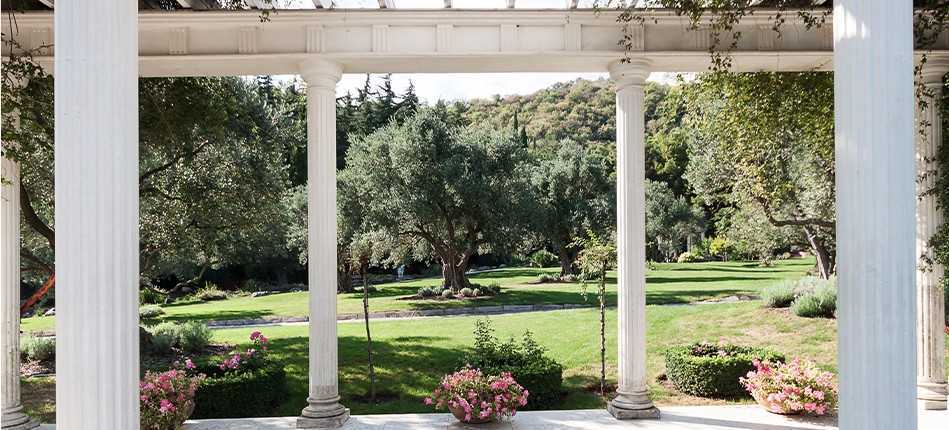 Quels sont les avantages de la toile ajourée pour pergola ?