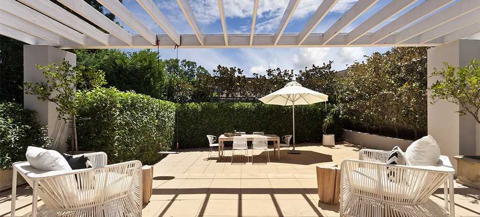 Quelles sont les qualités de la toile pour pergola ?